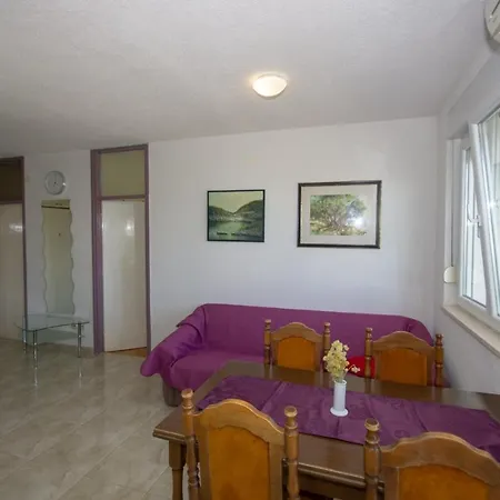 Pajdo Apartment *